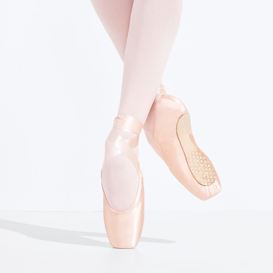 128 Tiffany Pro -European Pink M 5.5